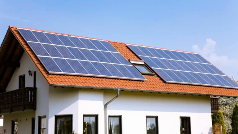 avantages et les inconvenients des panneaux solaires photovoltaiques