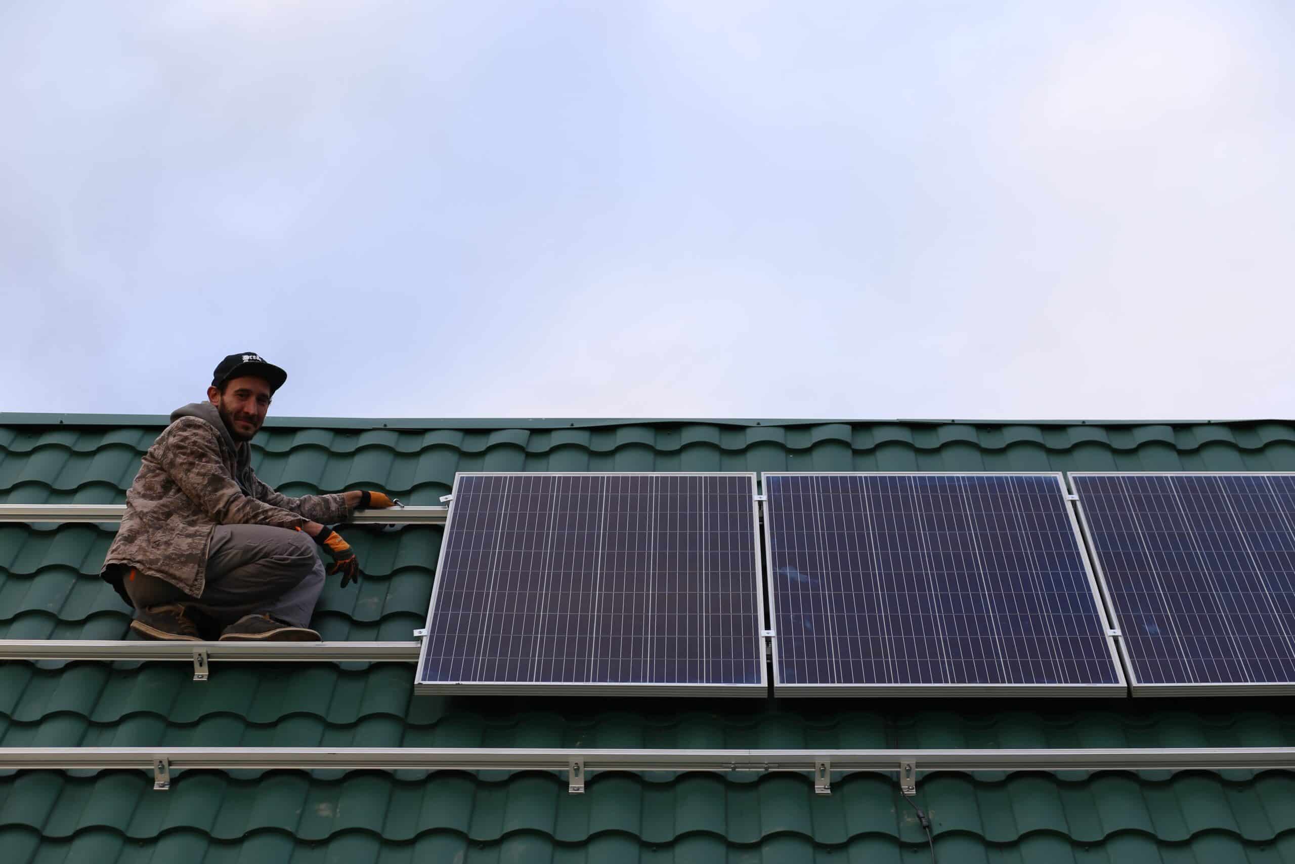 roof top with solar panels for sun energy install 2022 10 31 07 48 35 utc