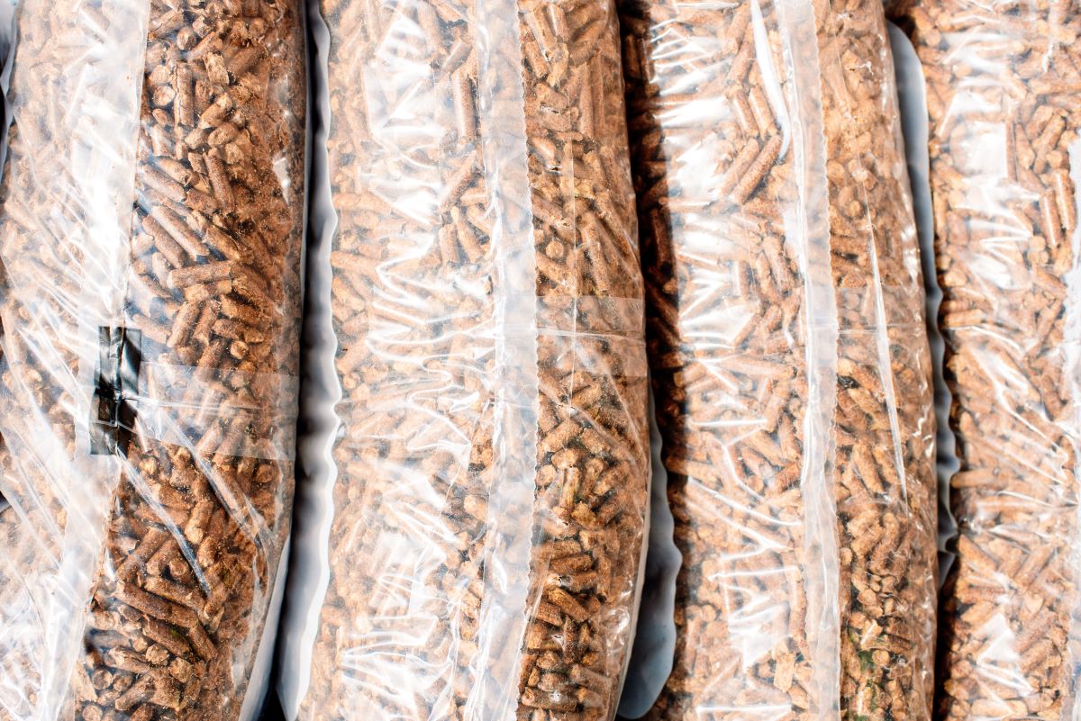 wood pellets in transparent bags as sustainable fu 2022 05 02 00 54 40 utc (1)