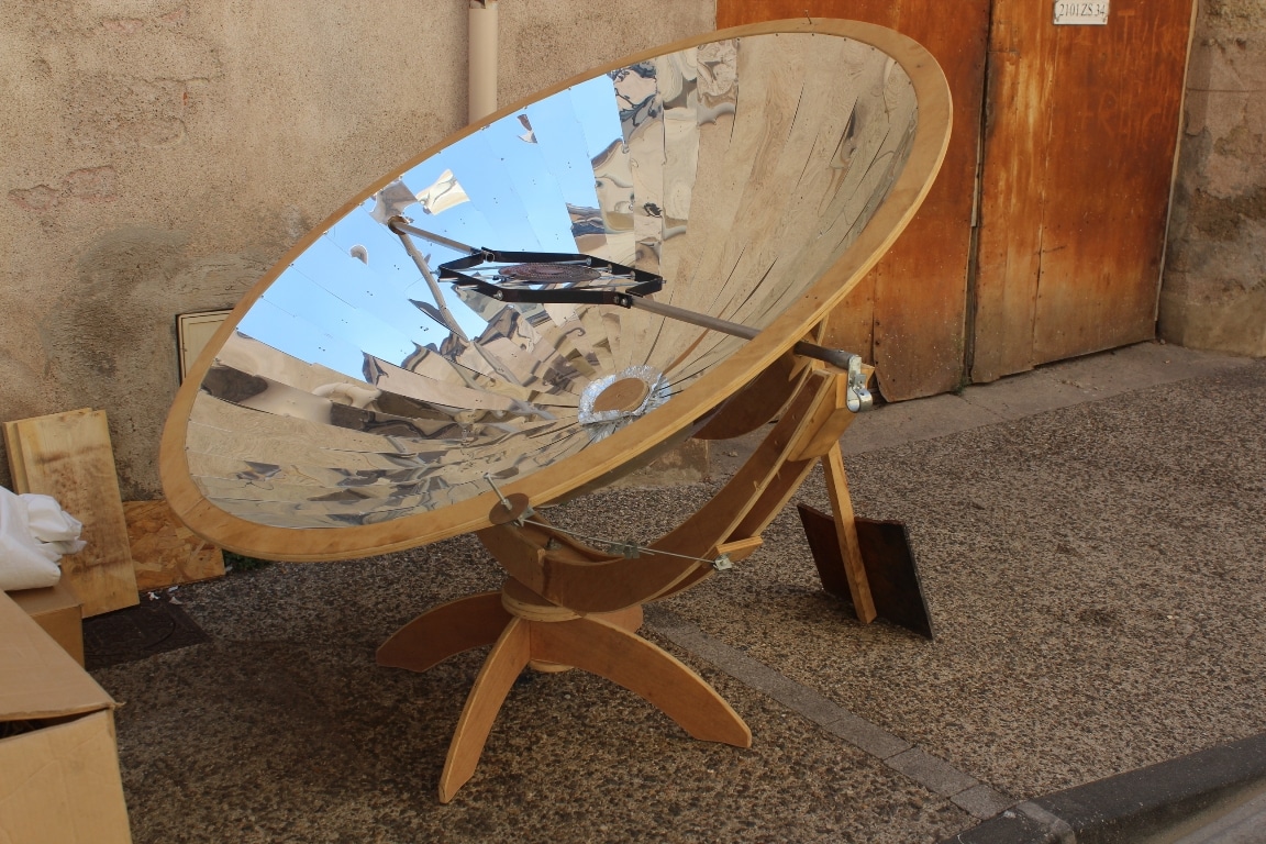 view at a solar cooker or solar stove not burnin 2023 06 20 13 08 49 utc