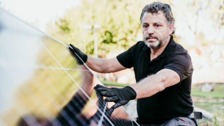reduire ses factures delectricite grace aux panneaux photovoltaiques