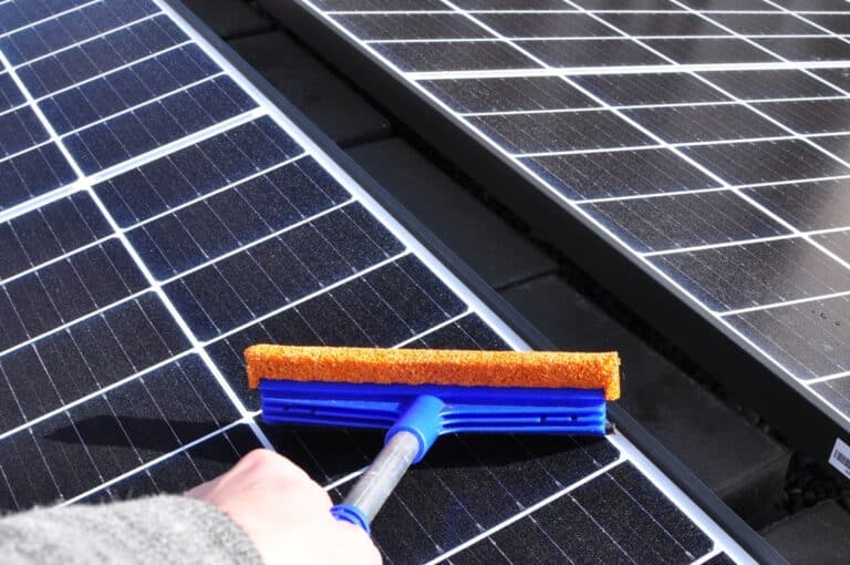 cleaning solar panels with a wiper 2022 11 02 18 04 13 utc