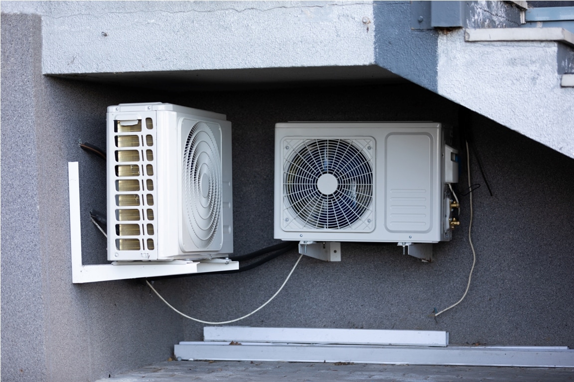two units of outdoor air conditioners for heat dis 2022 11 18 19 28 37 utc