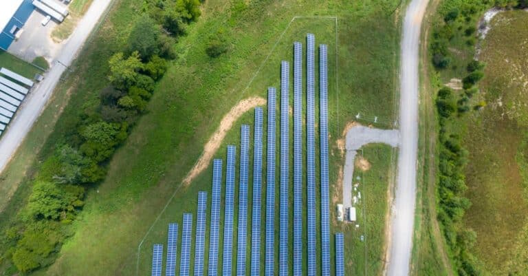 découvrez les avantages des panneaux solaires pour une énergie propre et renouvelable avec notre gamme de solutions de panneaux solaires efficaces et durables.