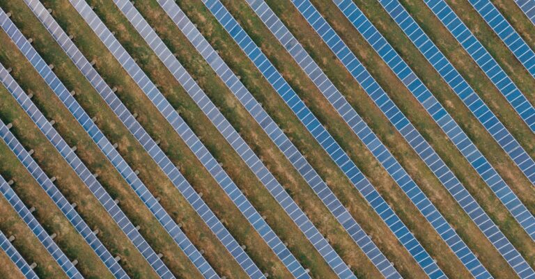 découvrez notre gamme de générateurs solaires performants et écologiques pour répondre à vos besoins en énergie propre. obtenez une solution durable et économique avec nos générateurs solaires de haute qualité.