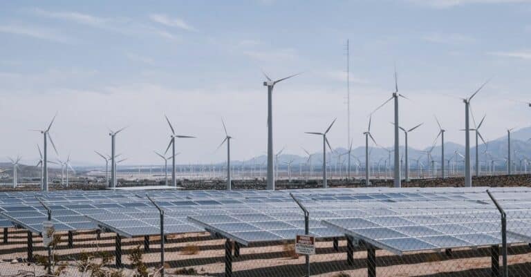 découvrez nos générateurs solaires pour une énergie propre et renouvelable. réduisez votre empreinte carbone avec nos solutions de génération d'énergie solaire.