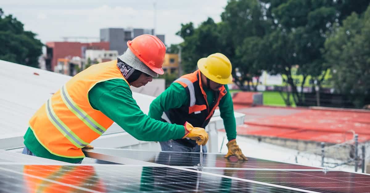 découvrez tout ce qu'il faut savoir sur l'installation de panneaux solaires pour une transition écologique réussie.